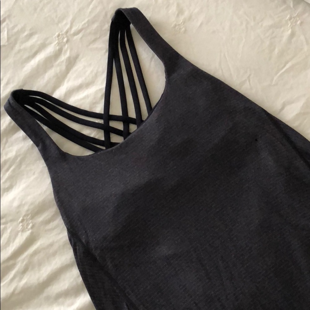 Lululemon tank